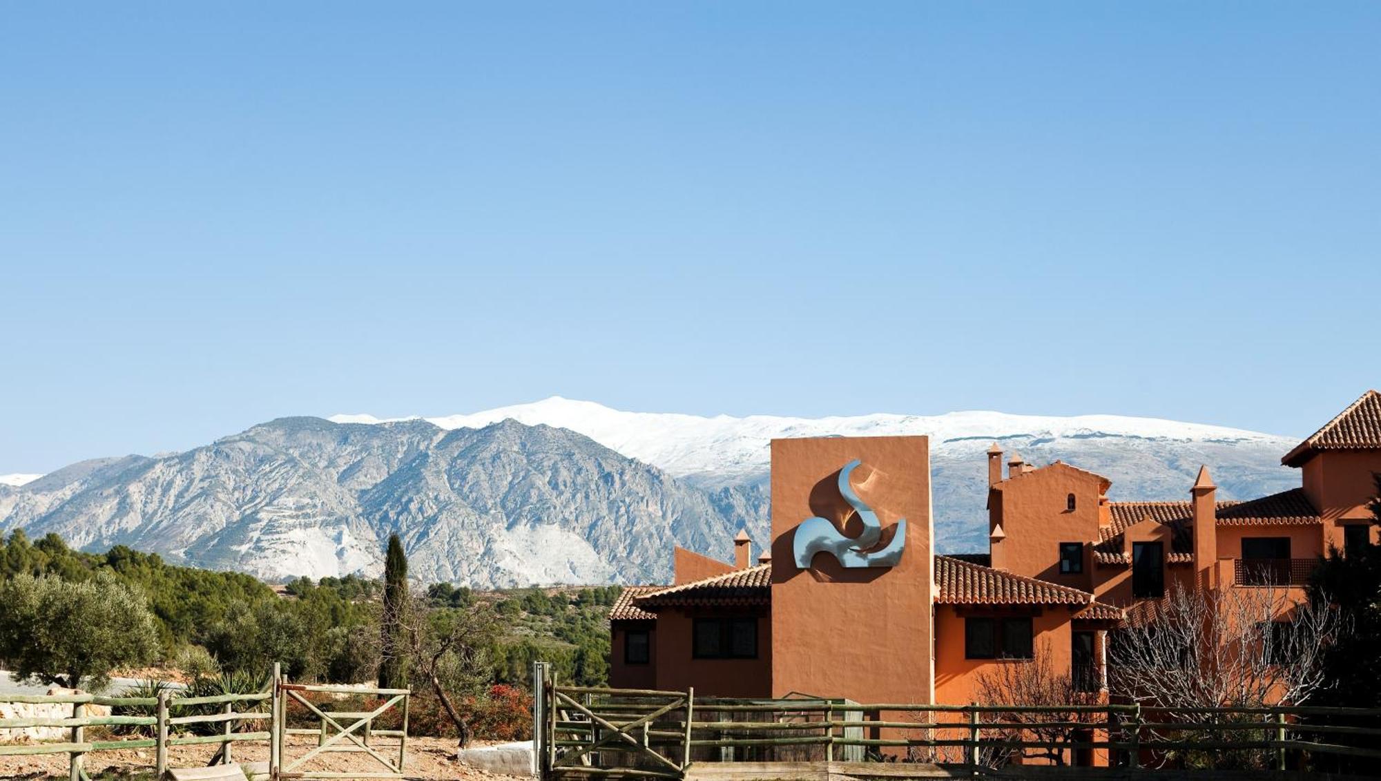 Hotel & Winery Senorio De Nevada Villamena Exterior photo